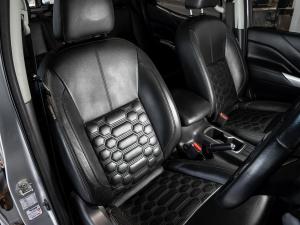 Nissan Navara 2.5DDTi double cab LE Plus 4x4 - Image 25