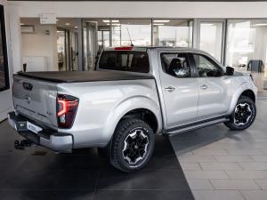 Nissan Navara 2.5DDTi double cab LE Plus 4x4 - Image 7