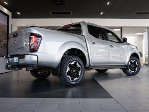 Nissan Navara 2.5DDTi double cab LE Plus 4x4 - Image 8