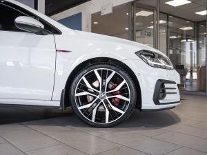 Volkswagen Golf GTI - Image 15