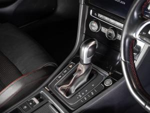 Volkswagen Golf GTI - Image 20
