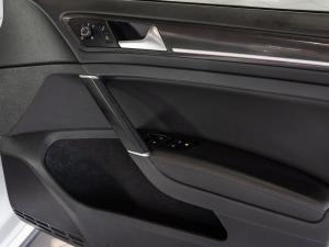Volkswagen Golf GTI - Image 23