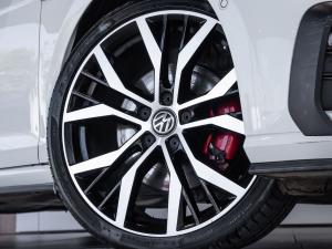 Volkswagen Golf GTI - Image 5