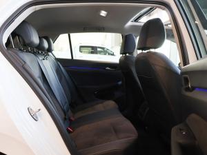 Volkswagen Golf 1.4TSI Life Plus - Image 11