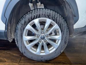 Toyota Corolla Cross 1.8 Hybrid XS - Image 12
