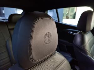 Alfa Romeo Tonale 1.5T Hybrid Veloce - Image 23
