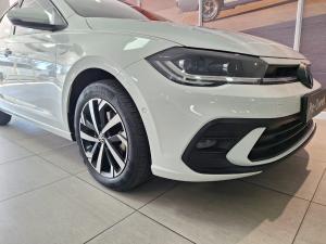Volkswagen Polo hatch 1.0TSI Life auto - Image 2