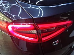 Alfa Romeo Stelvio 2.0T Veloce Q4 - Image 10