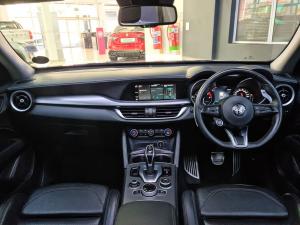 Alfa Romeo Stelvio 2.0T Veloce Q4 - Image 18