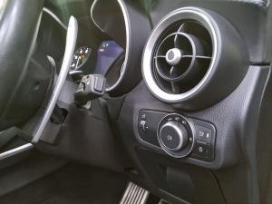 Alfa Romeo Stelvio 2.0T Veloce Q4 - Image 20