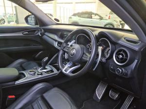 Alfa Romeo Stelvio 2.0T Veloce Q4 - Image 21