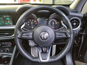 Alfa Romeo Stelvio 2.0T Veloce Q4 - Image 23