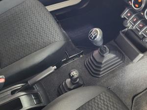 Suzuki Jimny 1.5 GLX AllGrip 3-door manual - Image 18