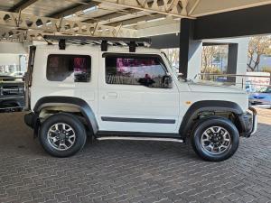Suzuki Jimny 1.5 GLX AllGrip 3-door manual - Image 9