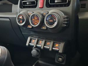 Suzuki Jimny 1.5 GLX AllGrip 5-door manual - Image 22