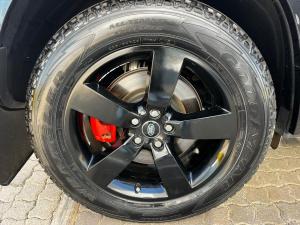 Land Rover Defender 110 D300 X - Image 10