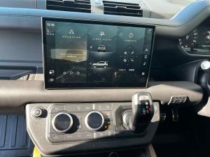 Land Rover Defender 110 D300 X - Image 5