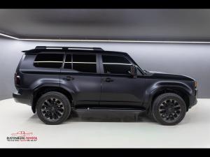 Toyota Land Cruiser Prado 2.8GD VX-L - Image 3