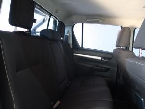 Toyota Hilux 2.8GD-6 double cab Raider auto - Image 18