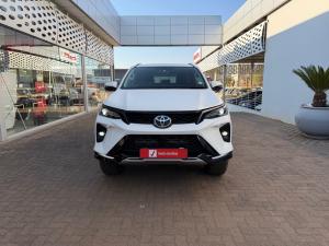 Toyota Fortuner 2.4GD-6 auto - Image 4