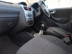 Opel Corsa Utility 1.8 - Image 7