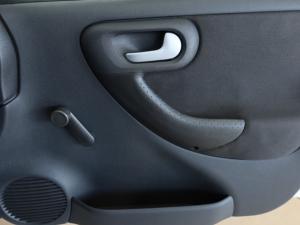 Opel Corsa Utility 1.8 - Image 23