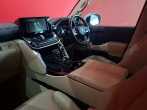 Toyota Land Cruiser 300 3.3D GX-R - Image 7