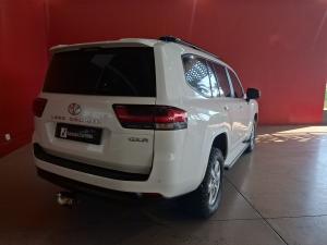 Toyota Land Cruiser 300 3.3D GX-R - Image 2