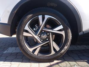Toyota C-HR 1.2T Luxury - Image 22