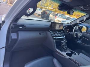 Toyota Land Cruiser 300 3.3D ZX - Image 7