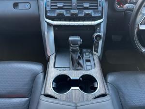 Toyota Land Cruiser 300 3.3D ZX - Image 11