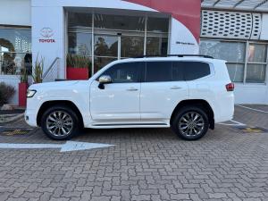 Toyota Land Cruiser 300 3.3D ZX - Image 23