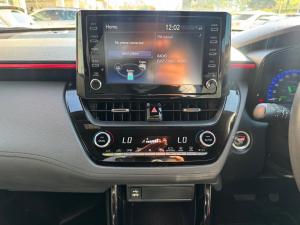 Toyota Corolla Cross 1.8 Hybrid GR-Sport - Image 14