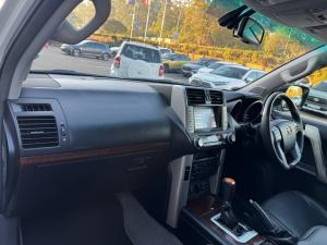 Toyota Land Cruiser Prado 4.0 VX - Image 7