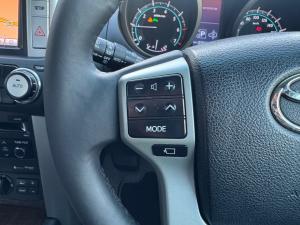 Toyota Land Cruiser Prado 4.0 VX - Image 9