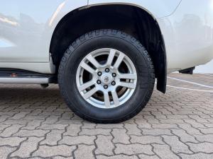 Toyota Land Cruiser Prado 4.0 VX - Image 20