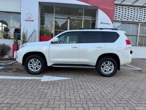 Toyota Land Cruiser Prado 4.0 VX - Image 23
