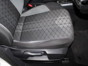 Volkswagen Taigo 1.0 TSI R-LINE DSG - Image 17