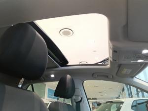 Volkswagen T-ROC 2.0 TSI Design 4MOT DSG - Image 16