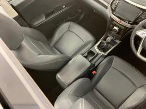 Mahindra XUV300 1.2T - Image 18