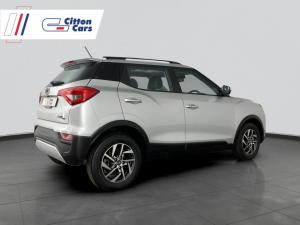 Mahindra XUV300 1.2T - Image 5