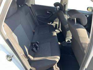 Volkswagen Polo Vivo hatch 1.6 Comfortline auto - Image 14