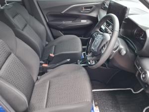 Suzuki Swift 1.2 GLX auto - Image 9