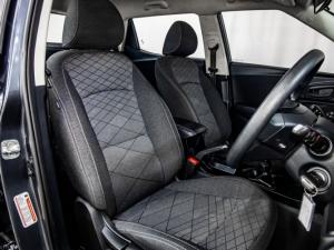 Mahindra XUV 3XO 1.2T MX2 manual - Image 8