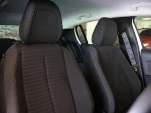 Peugeot 208 1.2 Active - Image 25
