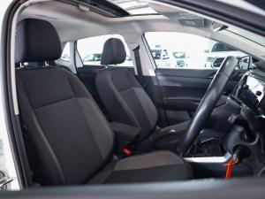 Volkswagen Polo hatch 1.0TSI Life manual - Image 13