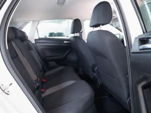 Volkswagen Polo hatch 1.0TSI Life auto - Image 14