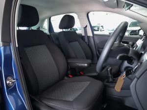 Volkswagen Polo Vivo hatch 1.4 Life - Image 12