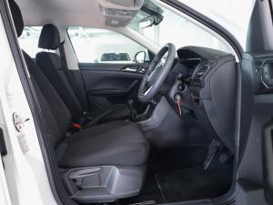 Volkswagen T-Cross 1.0TSI manual - Image 13