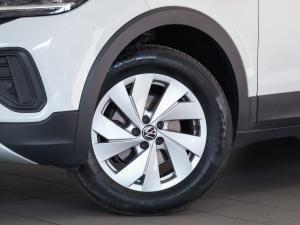 Volkswagen T-Cross 1.0TSI manual - Image 2